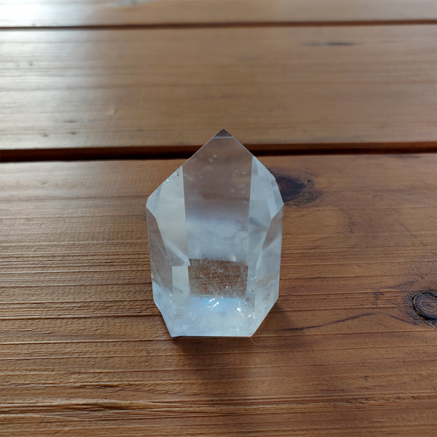 Extra clear master channeling-transmitting quartz