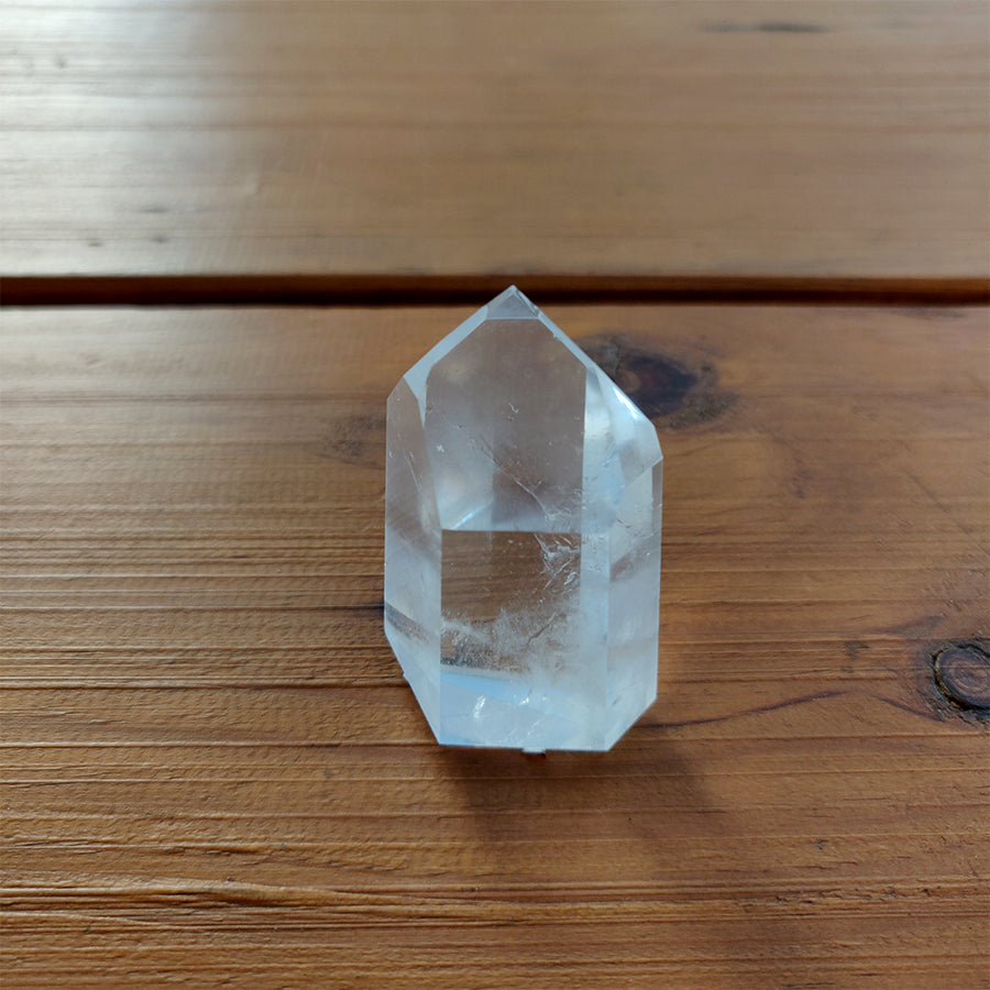 Extra clear master channeling-transmitting quartz