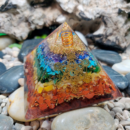Pirámide Orgonita 7 chakras / Protección EMF / Protección 5G