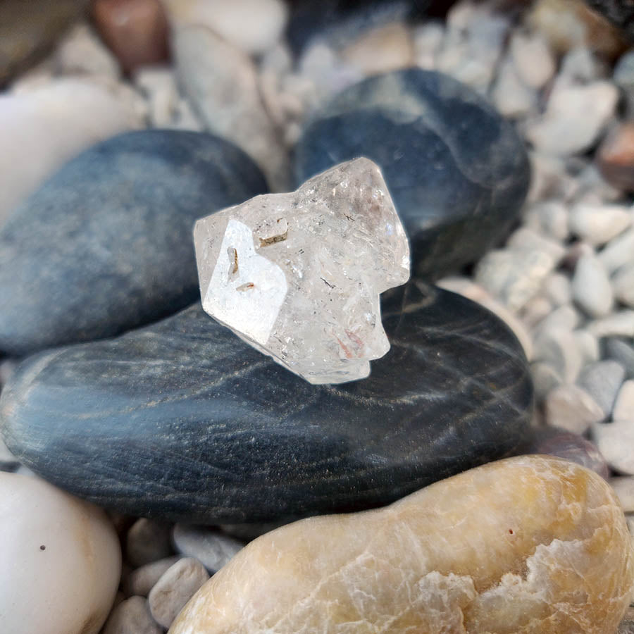 Herkimer quartz or diamond
