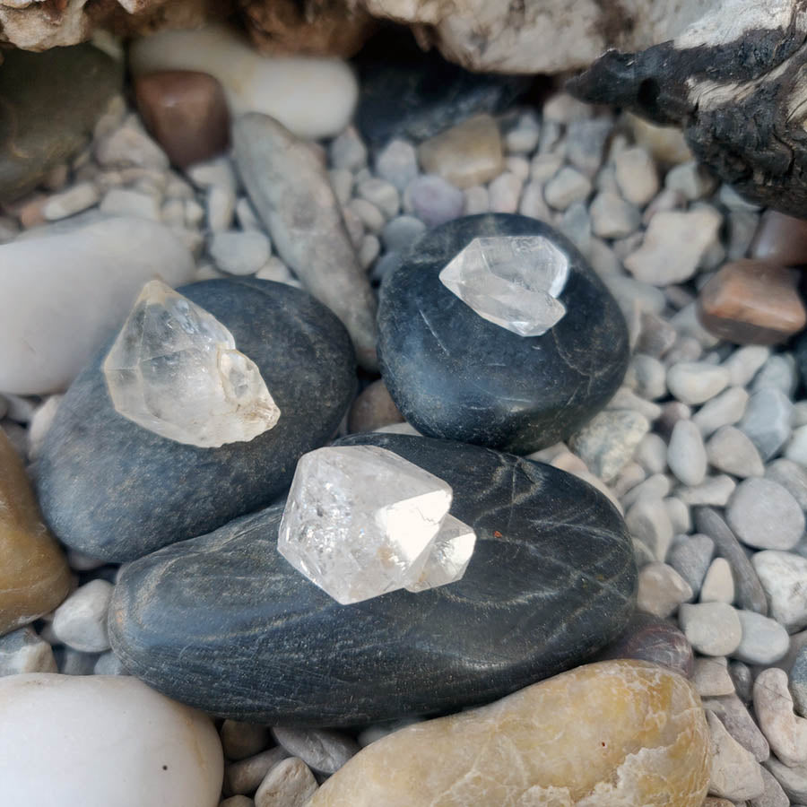 Mini Herkimer quartz or diamond