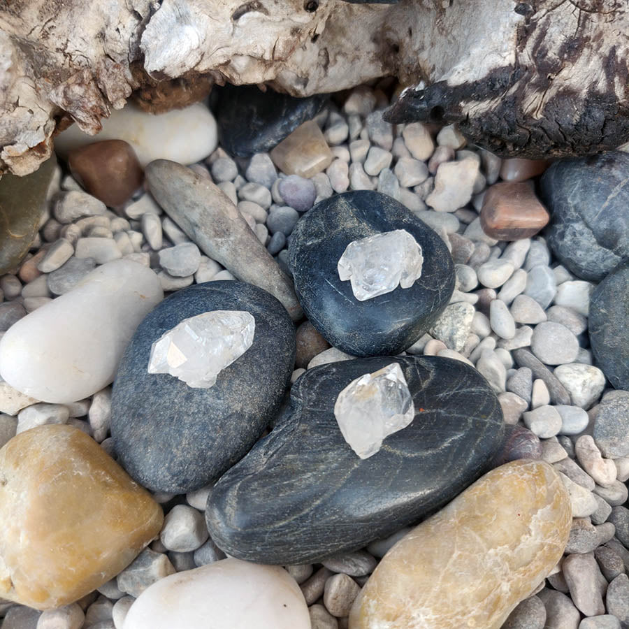 Mini Herkimer quartz or diamond