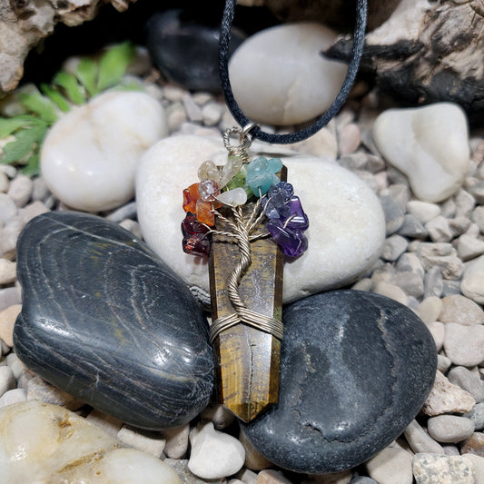 Colgante punta Mineral con árbol de la vida chakras
