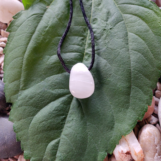 Colgante perita Selenita