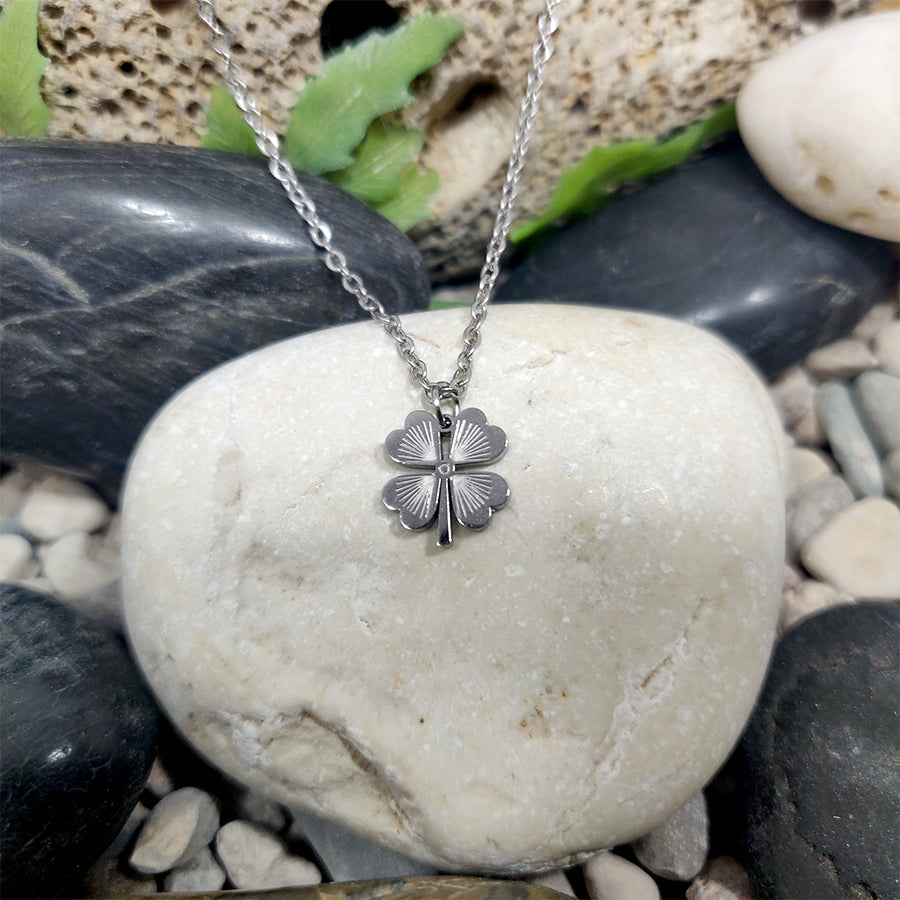 Mini Clover Pendant