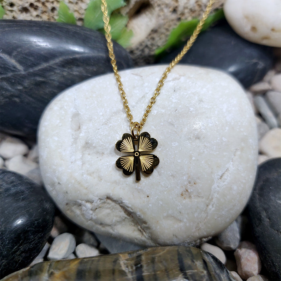 Mini Clover Pendant