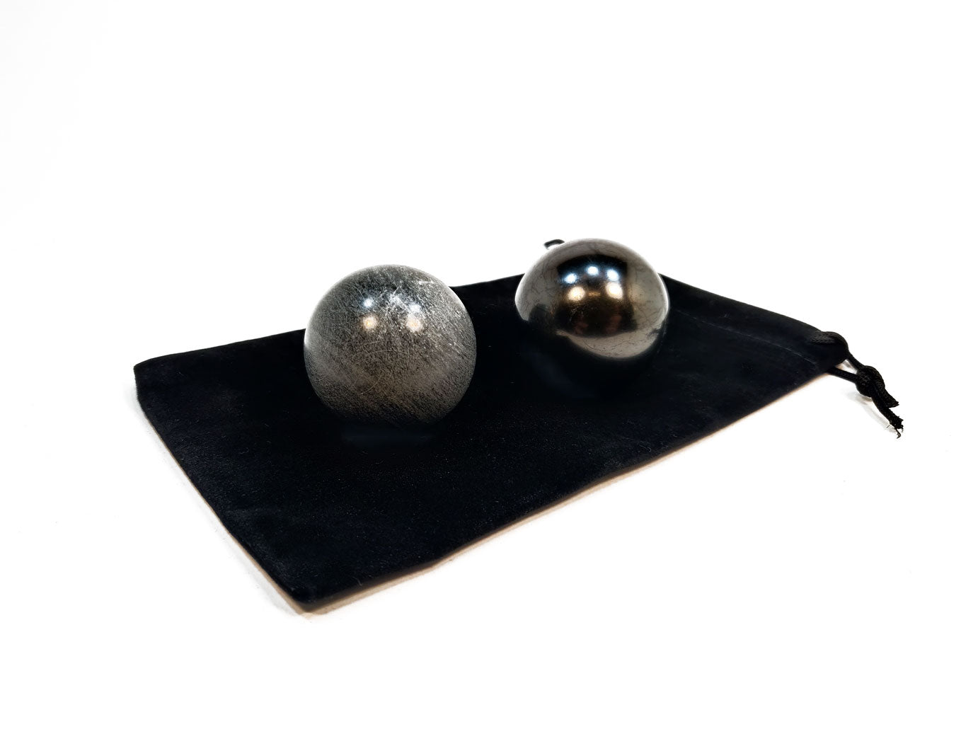 Shungite and Tulikivi harmonizer spheres