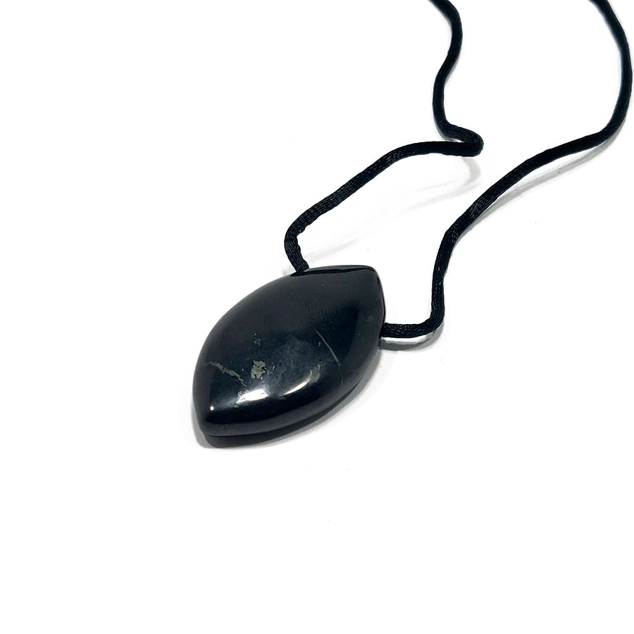 Colgante Shungit forma hoja perforado/Protección EMF / Protección 5G