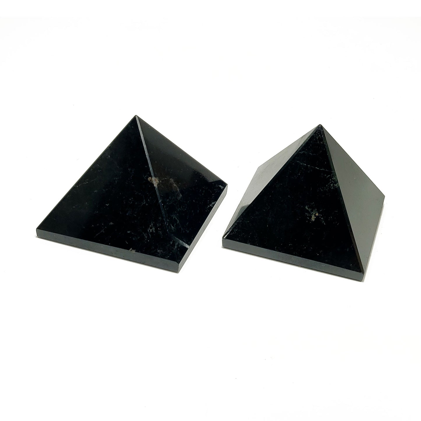 Tourmaline Pyramid 6 x 6 cm protection against negative energies