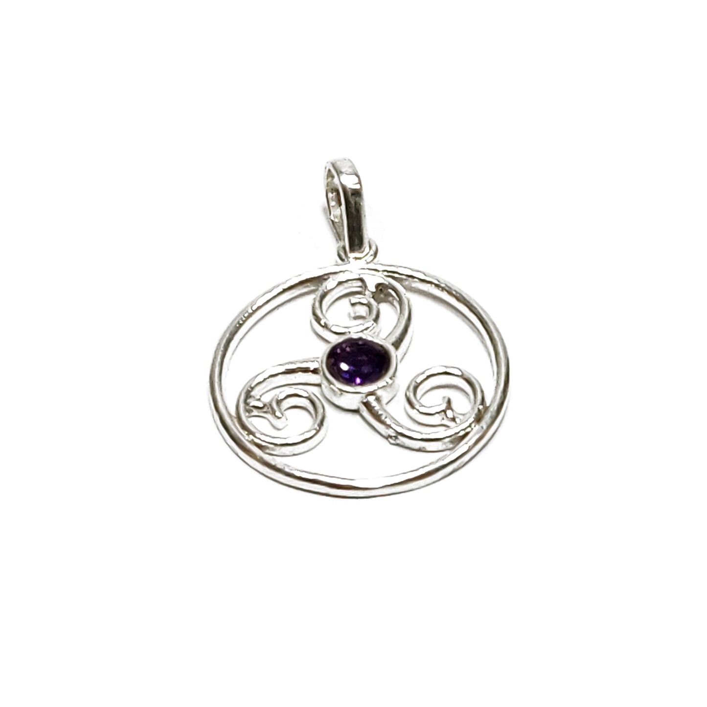 Silver pendant with minerals