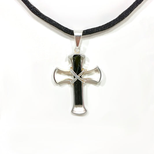 Cruz turmalina verde