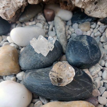 Mini Herkimer quartz or diamond