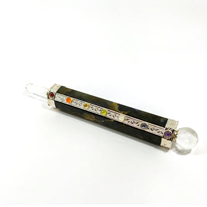 Vara de Poder de Minerales 7 Chakras con Punta Generadora de Cuarzo Natural