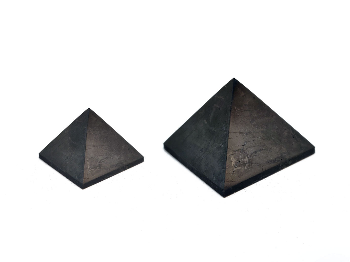 Pirámide Shungit Pulida/Protección EMF / Protección 5G